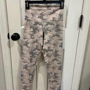 DYI Signature Leggings